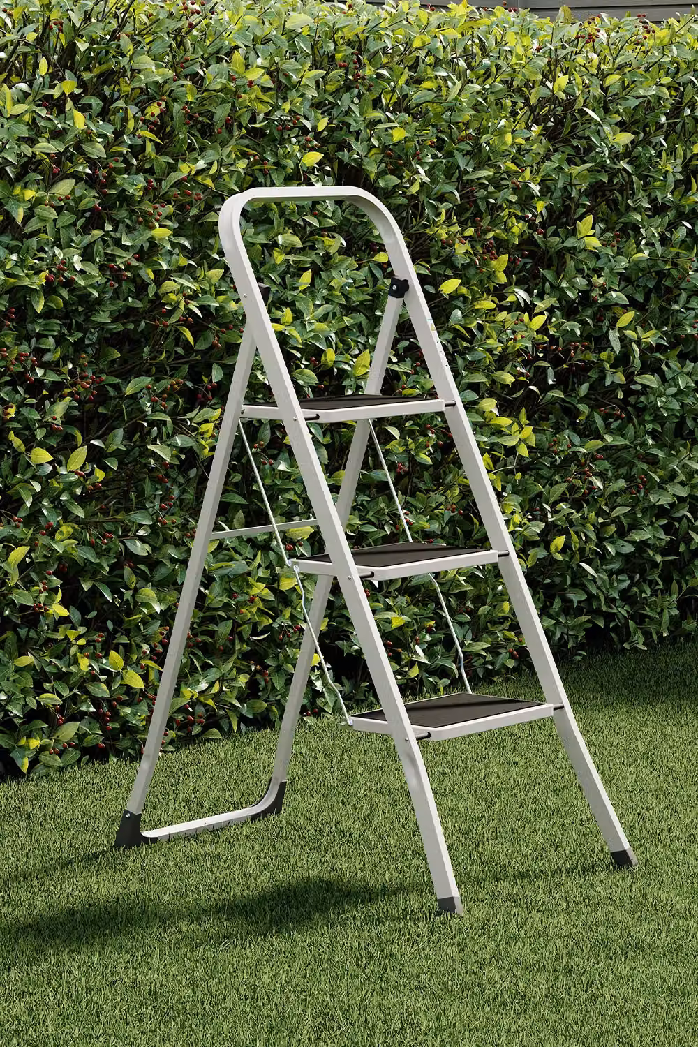 Home Discount Vida 3 Step Folding Ladder with Anti-Slip Mat in White – 3