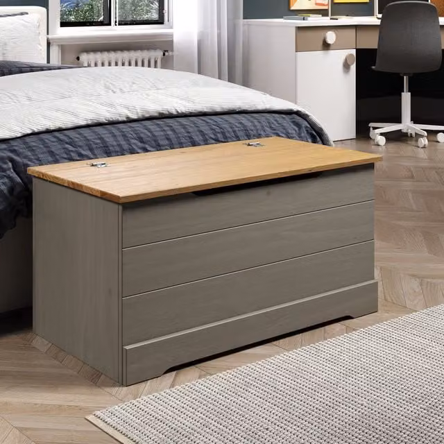 Core Products Corona Classic Grey Pine Storage Trunk with Lift Up Lid in Grey Washed Wax
