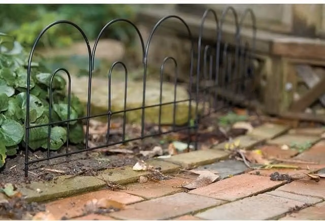 Panacea Lightweight Metal Garden Arch Style Edging in Black