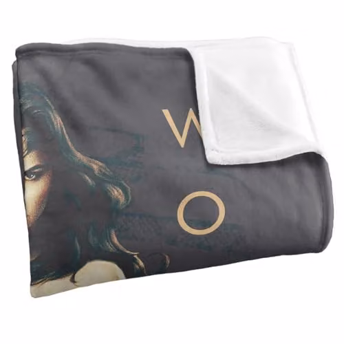 LOGOVISION Wonder Woman Armed and Dangerous Super Soft Silky Touch Fleece Throw Blanket, Multicolour, W/D/H: 152 x 127 cm – 2