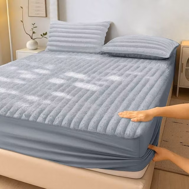 Velosso Jumbo Cord Faux Fur Fitted Sheet in Silver, Single, 90 x 200 cm