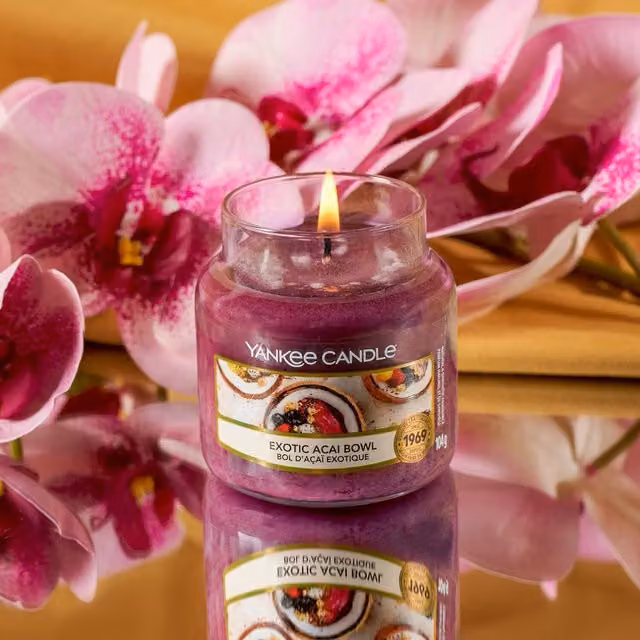 Yankee Candle Scented Candle in Purple Exotic Acai Bowl