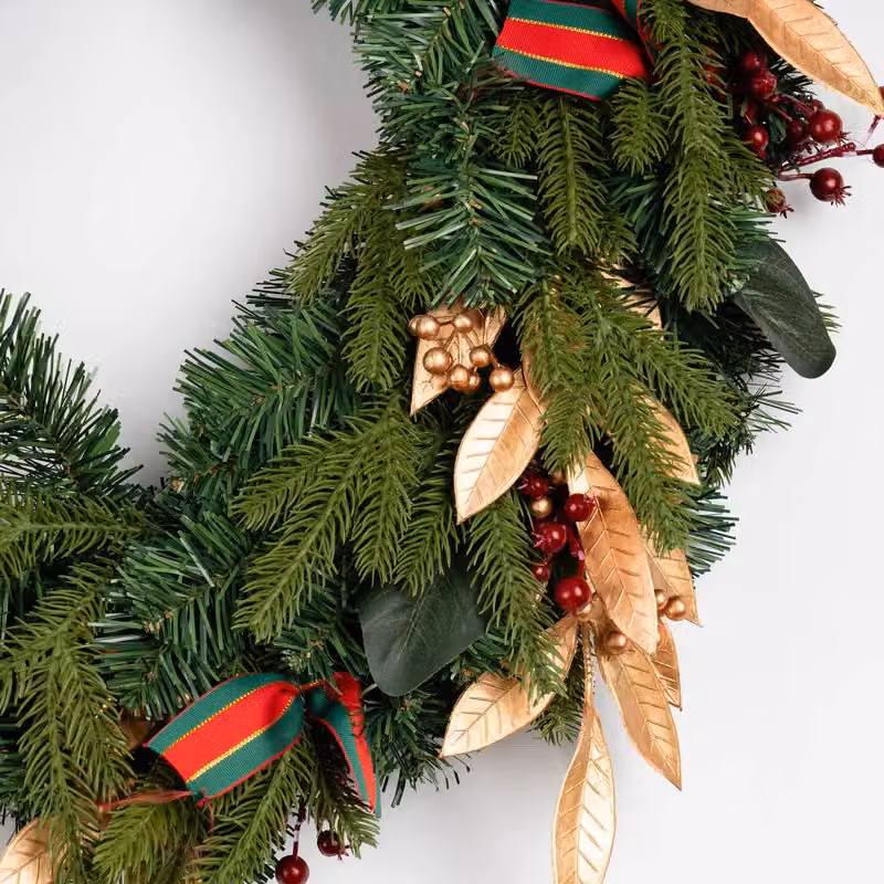 Scottish Everlastings Ltd Traditional Round Christmas Wreath with Gold Leaves in Green, Diameter: 60 cm – 2