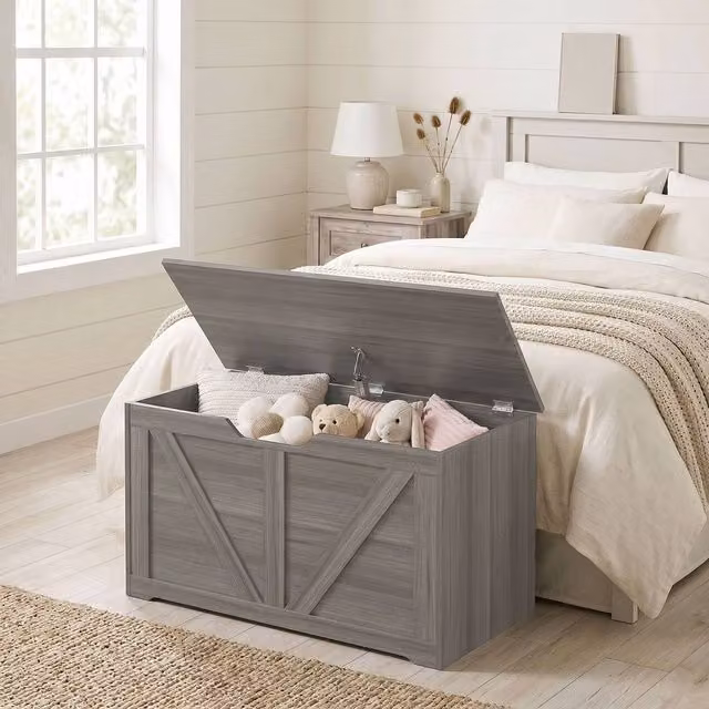 HOMCOM Dark Grey Storage Trunk with Soft-Close Lid for your Living Room – 1