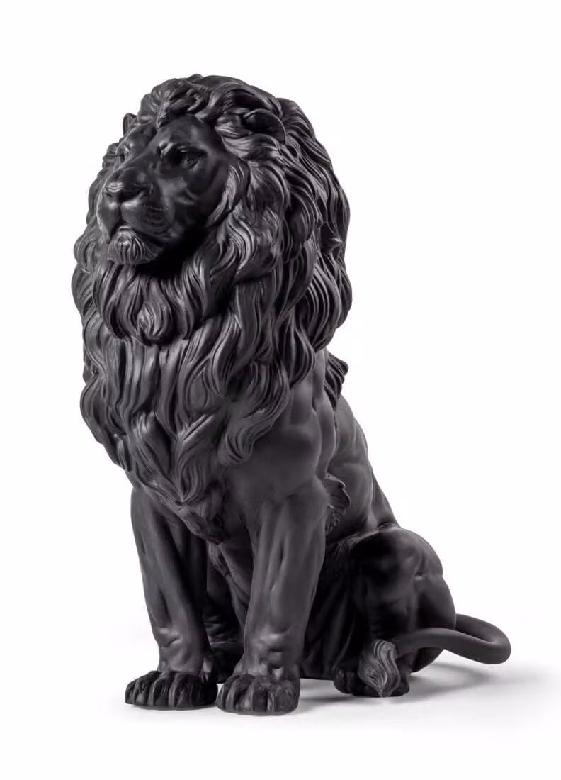 Lladró Majestic Lion Porcelain Sculpture in Black