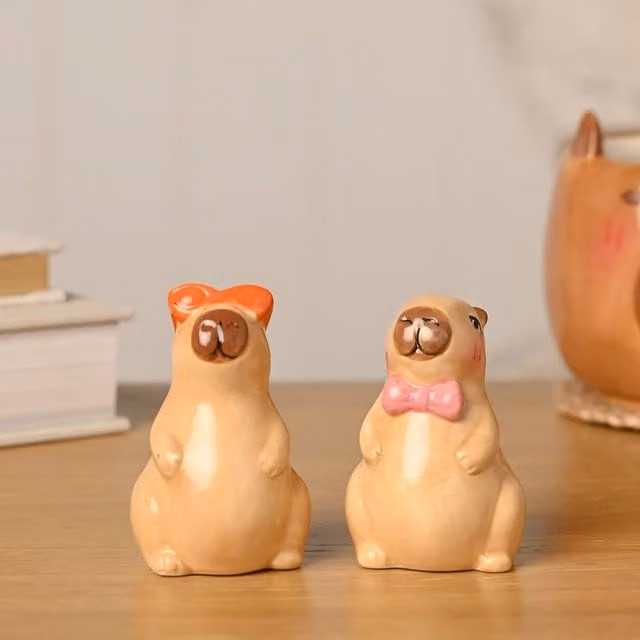 The Feel Good Club Capybara Ceramic Salt and Pepper Pots in Light Brown – 1