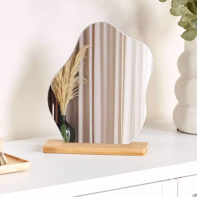 Wyld and Coco Luna Home Irregular-Shape Tabletop Standing Mirror in Brown Bamboo Wood, W: 22 cm, H: 19 cm