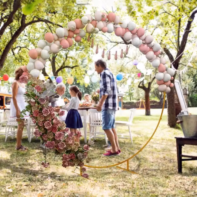 Outsunny Gold Tone Round Wedding Arch Backdrop Stand, Yellow Metal Support for Parties and Birthdays, Height: 222 cm