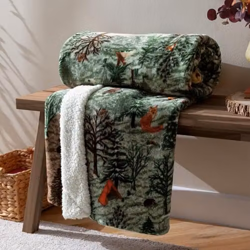 Furn Lodge Wood Sherpa Fleece Throw in Green, W/D/H: 130 x 150 cm – 2