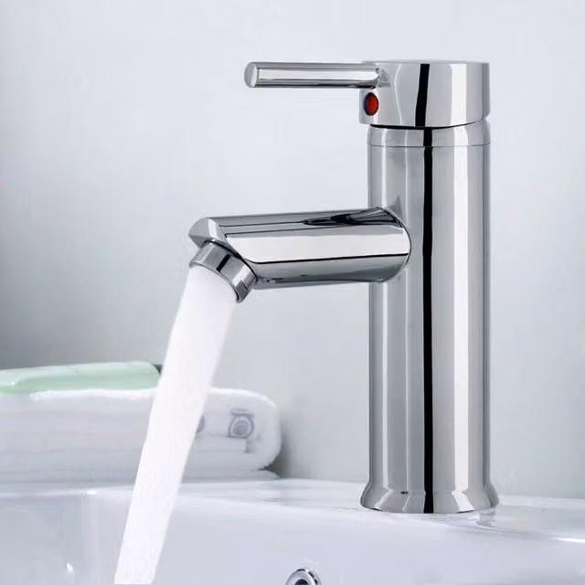 Kelvenix Modern Polished Chrome Brass Bathroom Basin Tap in Silver – 1