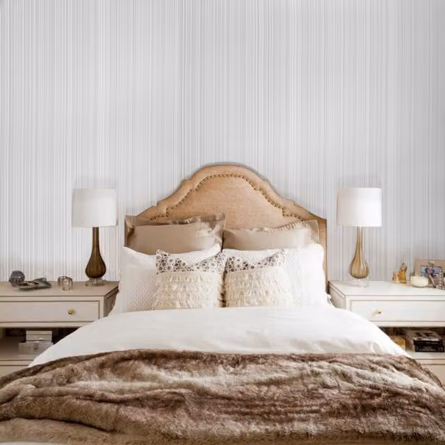 Livingandhome Striped Emboss Non-Woven Wallpaper in Silvery Grey