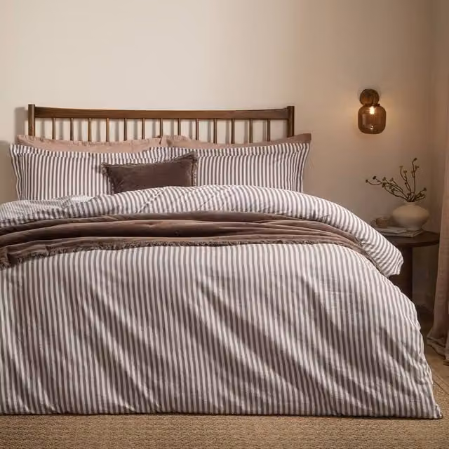 Yard Hebden Striped 100% Cotton Reversible Duvet Cover and Pillowcase Set in Brown, 200 x 200 cm