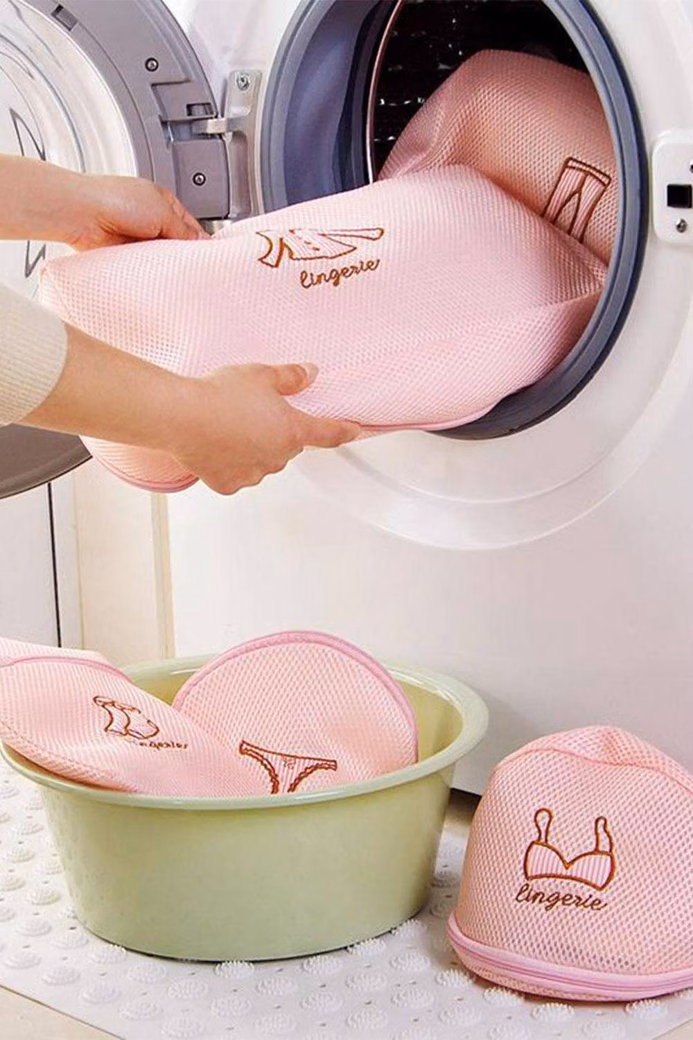 Haven Pink Mesh Coat Wash Bag for Bulky Laundry and Travel Storage – 2