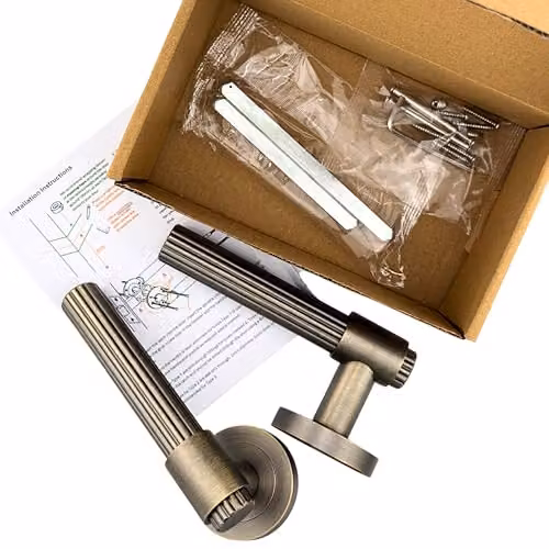 AXS Nevada Internal Lever Door Handle Pair with Rose and Bathroom Lock in Antique Brass – 3