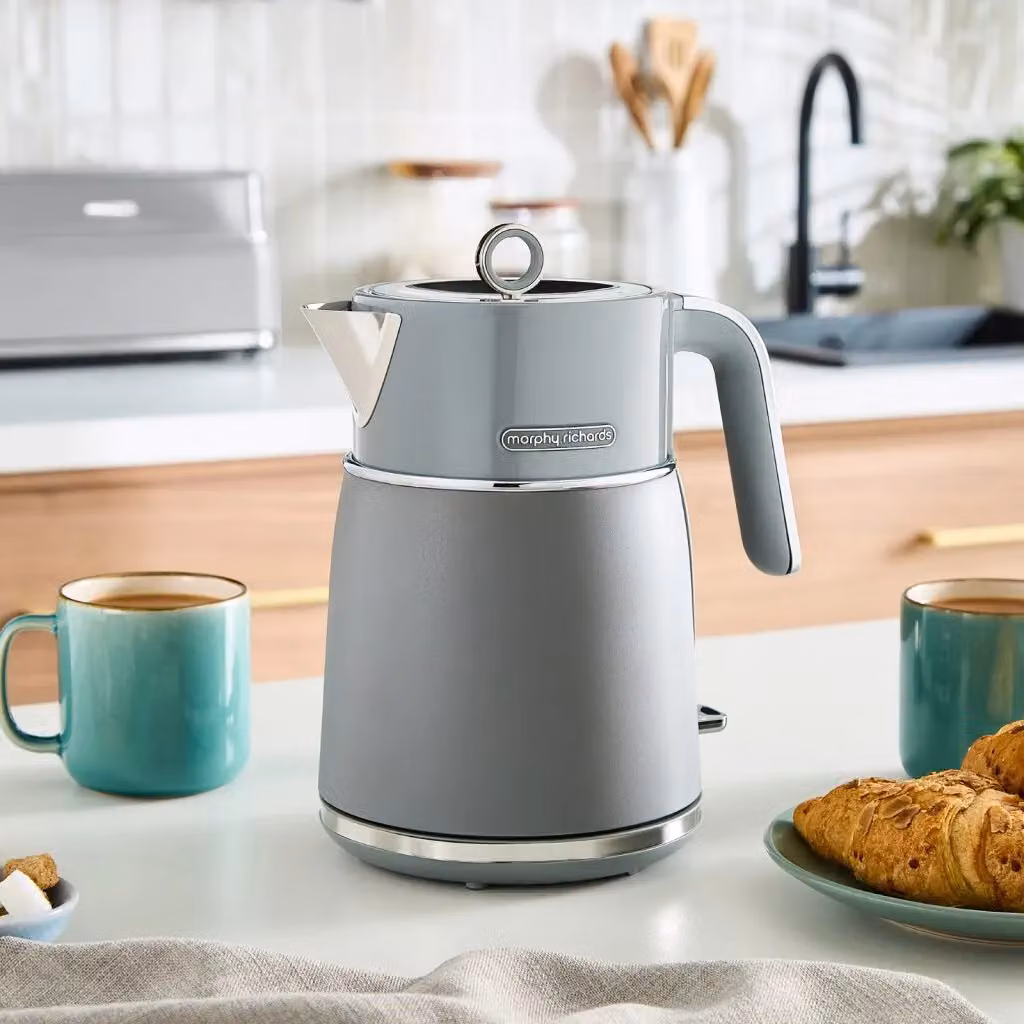 Morphy Richards Signature Matt Stainless Steel Kettle in Grey – 2