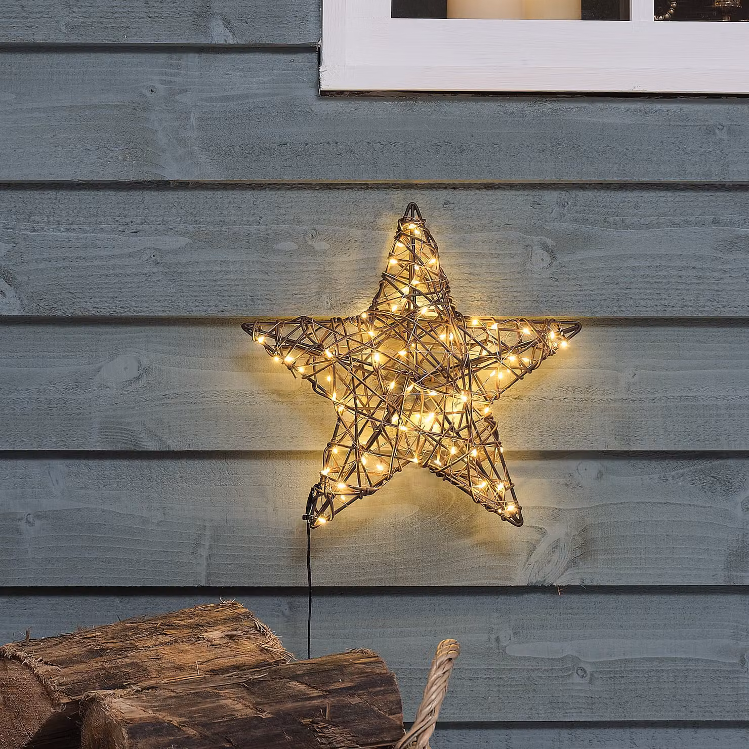 Lights4fun Rattan Star LED Window Light with Timer in Brown and Copper, 30 cm