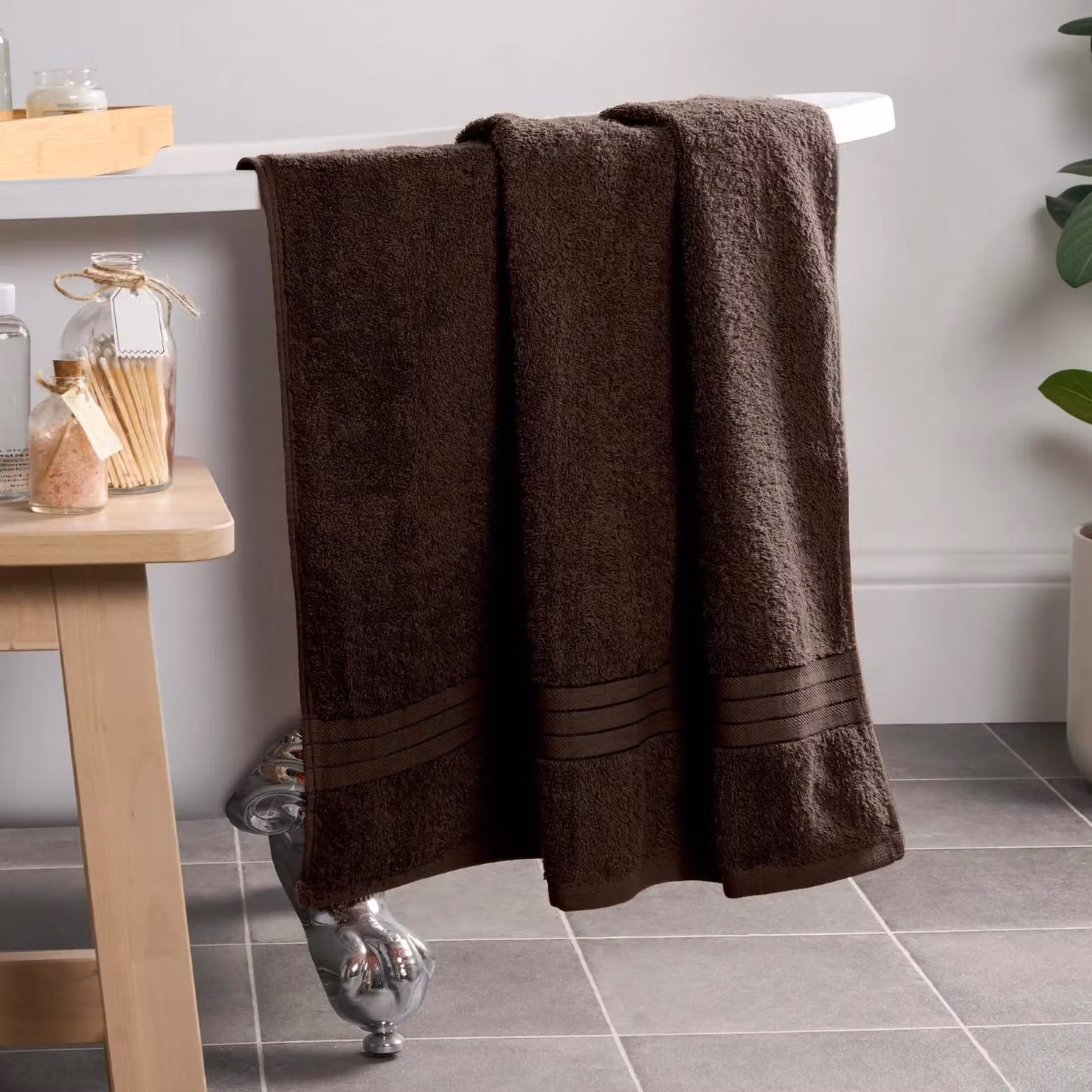 OHS 2 Pack of Fluffy 100% Cotton Bathroom Bath Towels in Brown – 4
