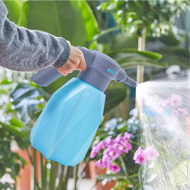 Komore Blue Electric Garden Watering Can with Rechargeable Battery