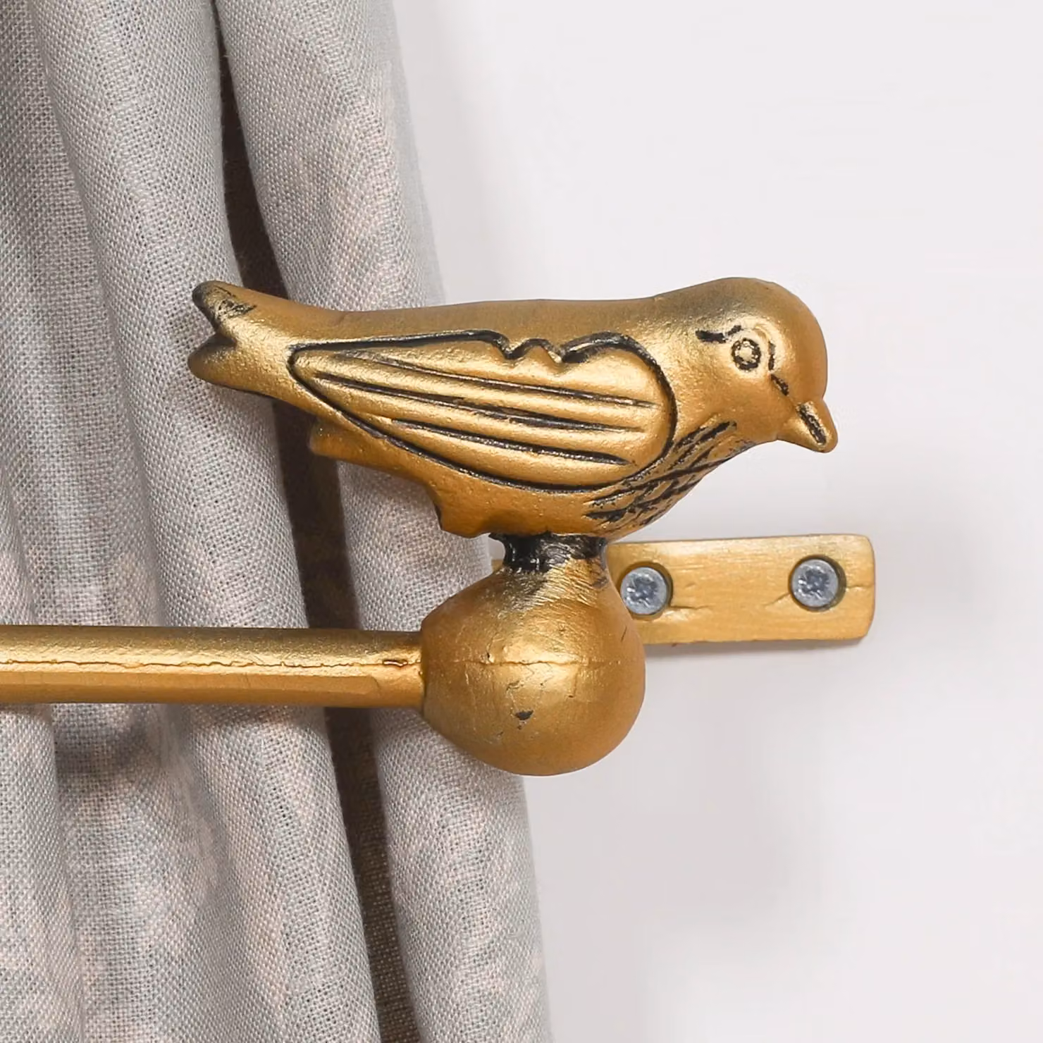 Glasstone Gold Cast Iron Decorative Bird Curtain Holder Set – 2
