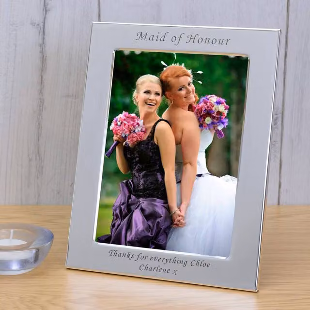 Uniqueful Personalised Maid of Honour Silver Plated Rectangular Metal Picture Frame for Weddings, W/H/D: 17.8 x 12.7 x 2.5 cm