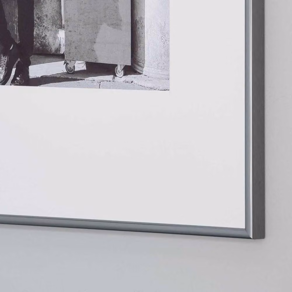 Nielsen Design Classic Modern Rectangular Aluminium Picture Frame in Silver with Glass Front, W/H: 40 x 50 cm – 3