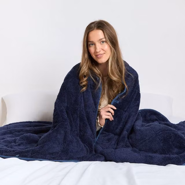 OHS Navy Teddy Fleece 10kg Weighted Blanket, W/D/H: 150 x 200 cm
