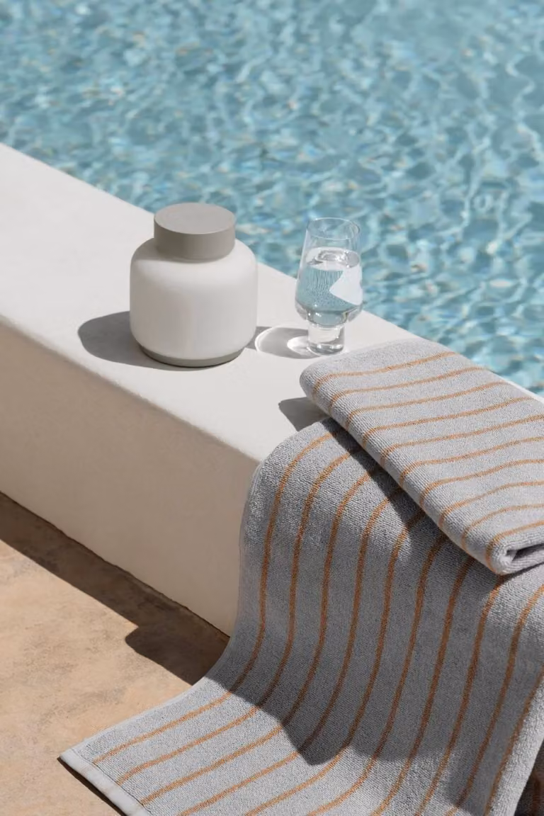Blomus ARTO Striped Cotton Bath Towel in Light Grey, W: 70 cm, L: 140 cm
