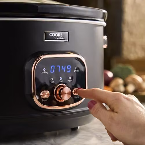 Cooks Professional 8L Digital Slow Cooker with Glass Lid and Removable Ceramic Bowl in Black and Gold – 6