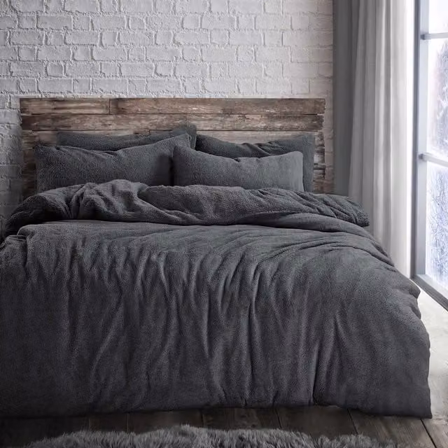 Velosso Plain Teddy Duvet Cover and Pillowcase Set in Charcoal Grey, King Size (W: 180 cm, H: 200 cm)