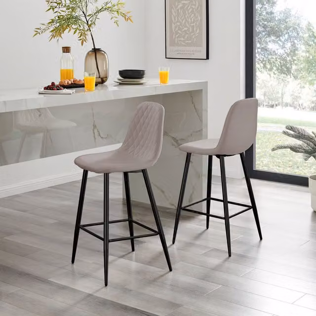 FurnitureboxUK Set of 2 Corona Faux Leather Upholstered Kitchen Breakfast Bar Chairs in Cappuccino with Black Metal Legs