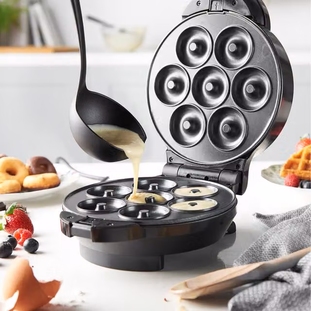 VonShef 3 in 1 Round Waffle Maker with Removable Plates in Black