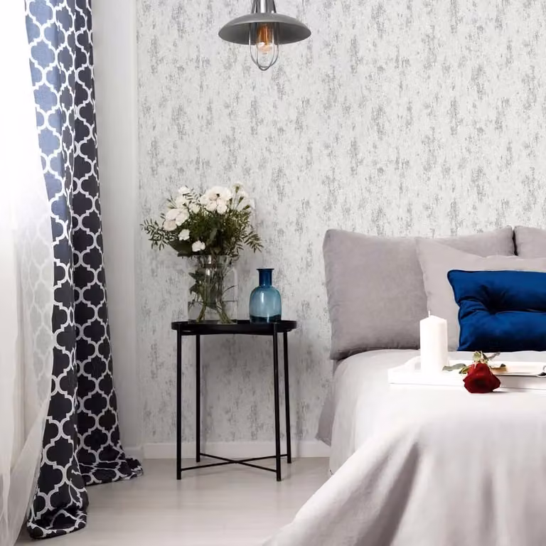 Graham & Brown White and Silver Abstract Shabby Chic Wallpaper, Roll W: 52 cm x L: 5.2 m
