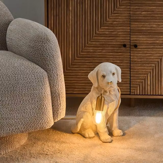 Wyld and Coco Labrador Table Lamp in White Polyresin with Gold Details