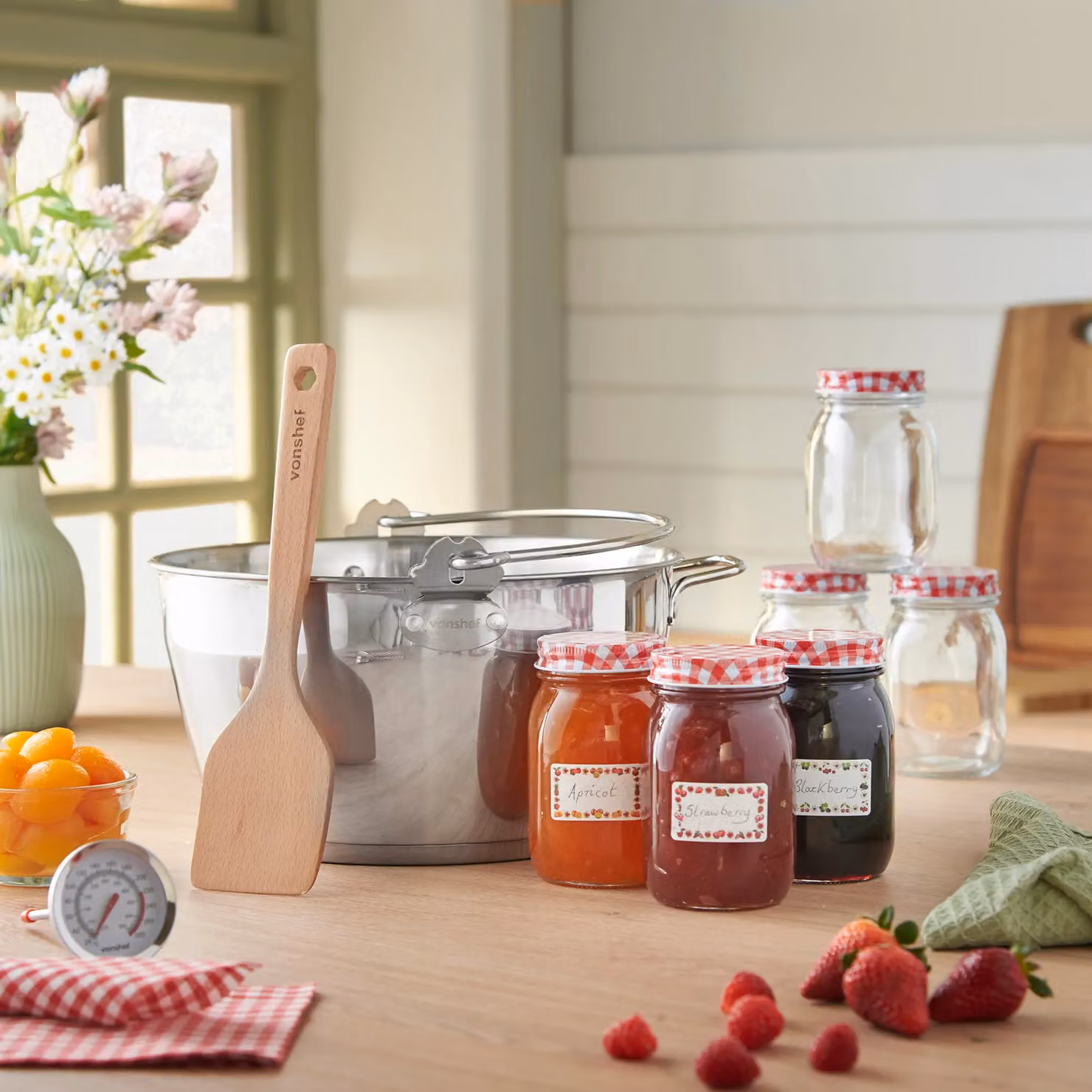 VonShef Jam Making Kit Starter Set in Silver, including 6 Glass Jars with Lids, Induction Hob Safe Maslin Pan, Thermometer and Spoon for Homemade Jams, Chutneys and Preserves – 5