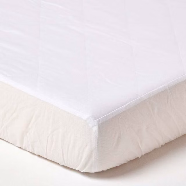 Homescapes Cotton Rich Quilted Single Mattress Protector, White, W/D/H: 90 x 190 x 25 cm – 1