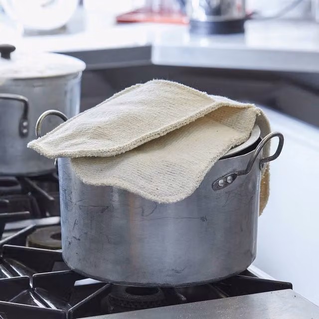 Wilsons Cotton Oven Glove in Beige and Multicolour