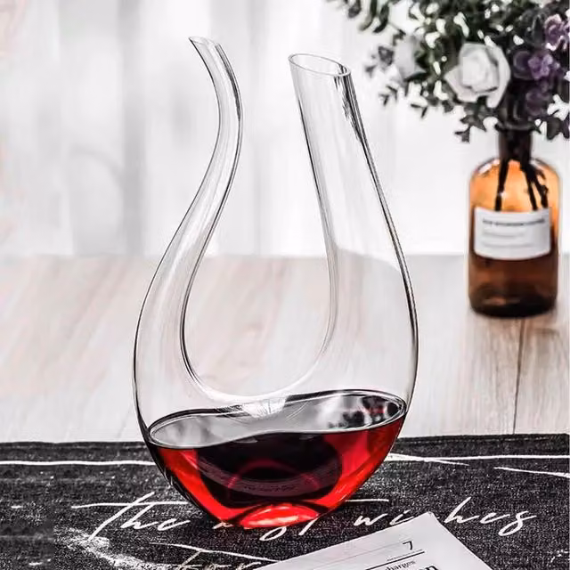 Gr8 Home Transparent Blown Glass Wine Decanter, 1.5 l