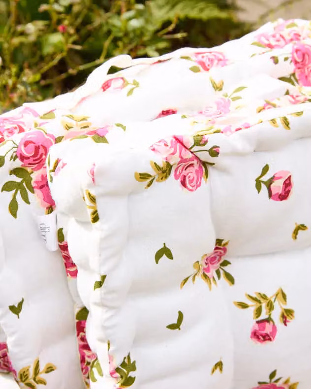 Dibor Set of 2 Vintage Pink and White Floral Print Indoor Outdoor Chair Seat Pads, W/D/H: 40 x 40 x 40 cm – 4