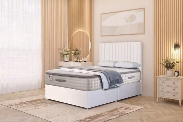 Somnior Eleanor Plush Divan Bed Set with Pillowtop Hybrid Mattress and 54 inch Headboard in White, W/D/H: 140 x 200 cm – 1
