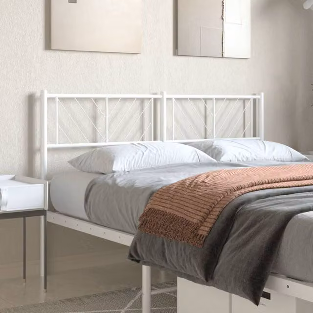 Berkfield Home Classic Metal Headboard in White, 135 cm