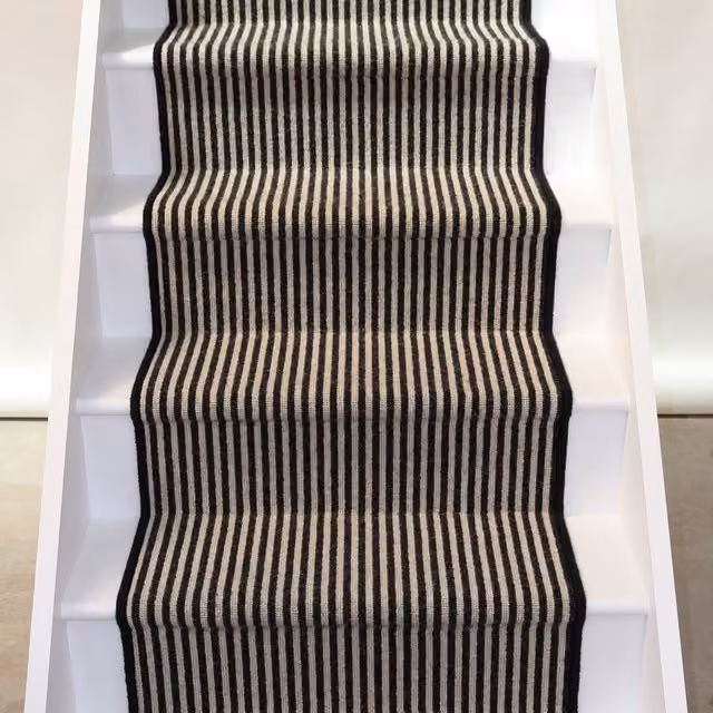 RainbowHome Mayfair Striped Wool Stair Runner in Black and White, W: 70 cm, L: 600 cm