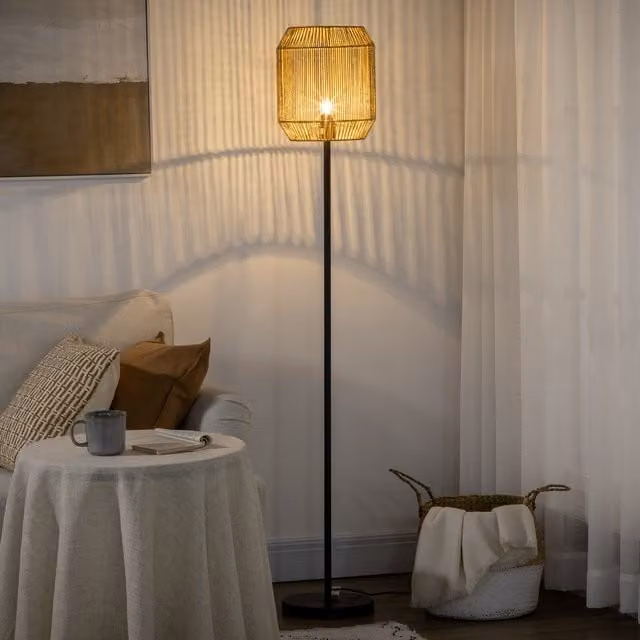 HOMCOM Farmhouse Boho Floor Lamp with Rattan Shade in Beige and Yellow