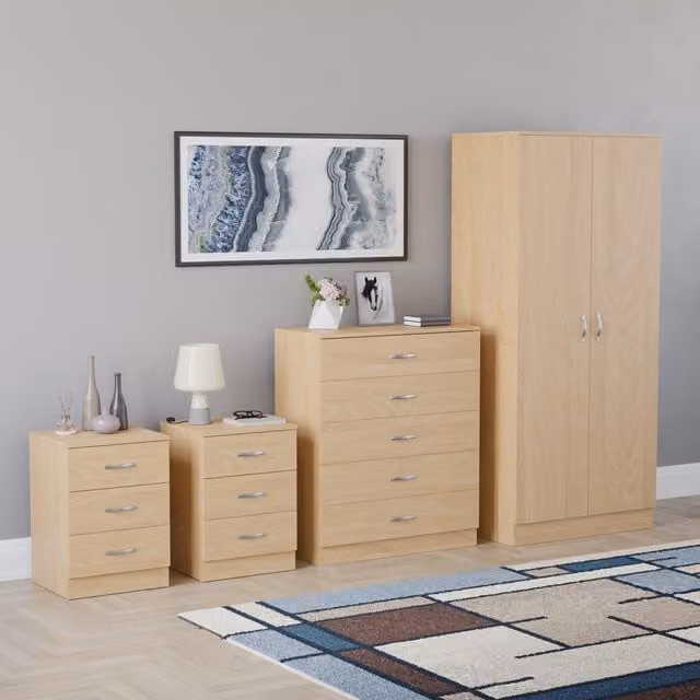 Vida Designs Riano 4 Piece Modern Bedroom Set in Pine