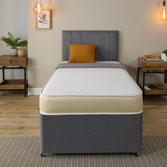 Extreme Comfort Ltd Golden Serenity Hybrid Mattress with Silk Memory Foam and Bunnell Springs in Gold and White, W: 140 cm, L: 200 cm