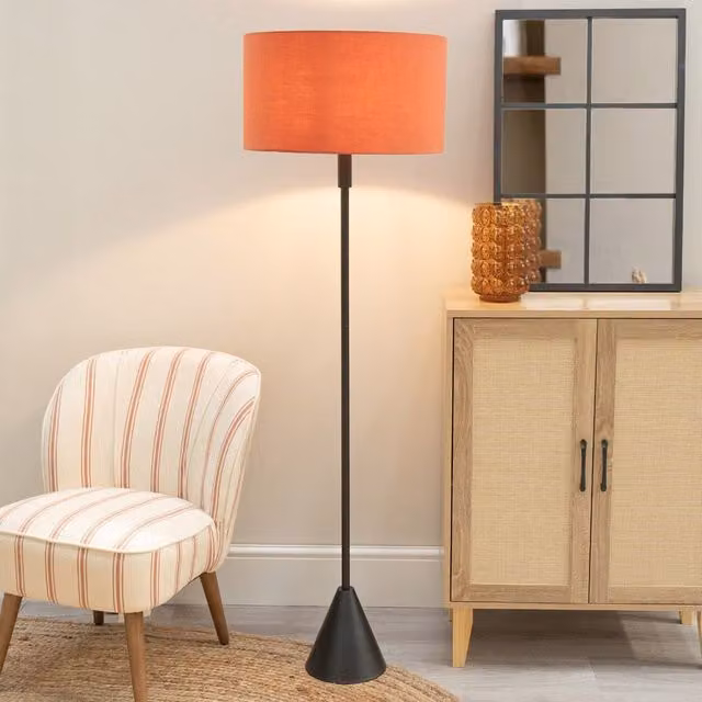 ValueLights Mitch Triangle Floor Lamp with Rust Fabric Drum Shade, Black Wood Stem and Included LED Bulb