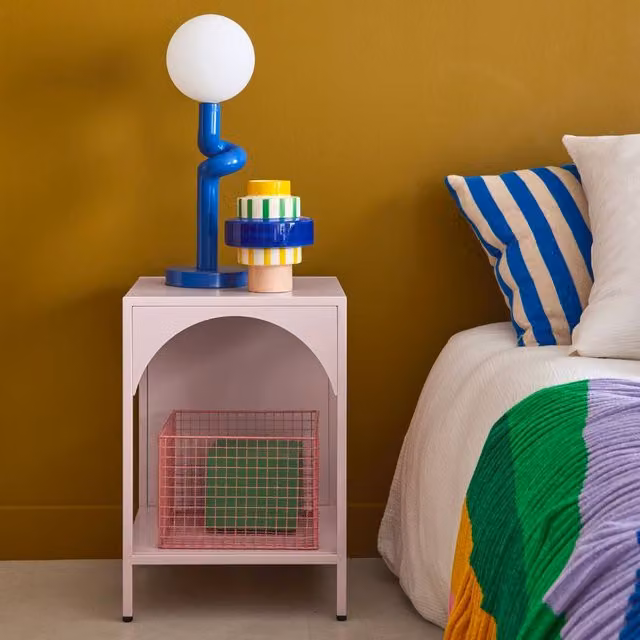 sweeek Industrial Style Metal Bedside Table in Pink, W/D/H: 35 x 35 x 52 cm