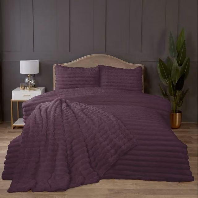 Rapport Home Chunky Ribbed Plush Duvet Cover and Pillowcase Set in Red/Purple, W: 180 cm, L: 200 cm