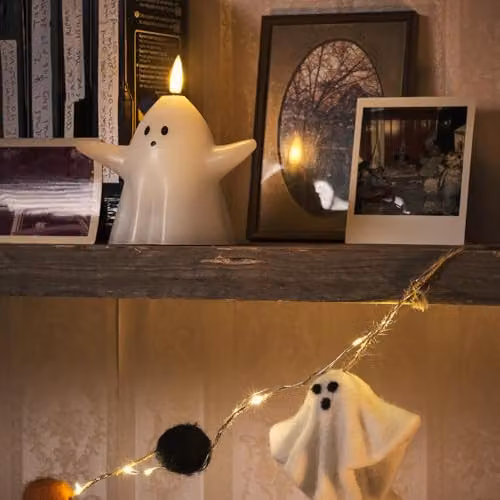 Lights4fun Halloween Pre-Lit Felt Ghost and Pompom Garland with 20 Warm White LEDs, Battery Operated with Timer, 2.4m – 3