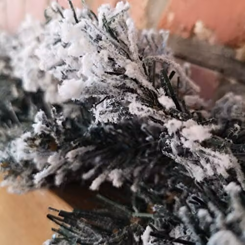Samuel Alexander 2.7m Snow Flocked Woodcote Fir Christmas Garland in Green – 4