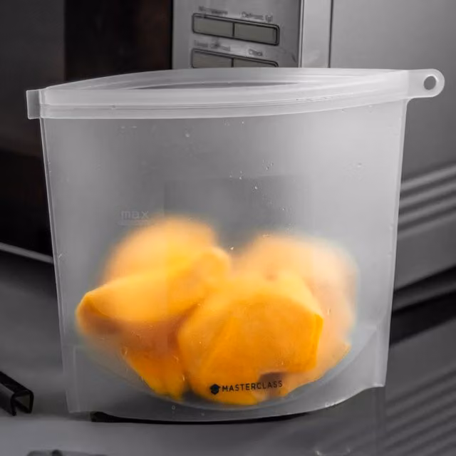 MasterClass Reusable Silicone Food Bag, 1.5 l, Leakproof and Airtight, Transparent